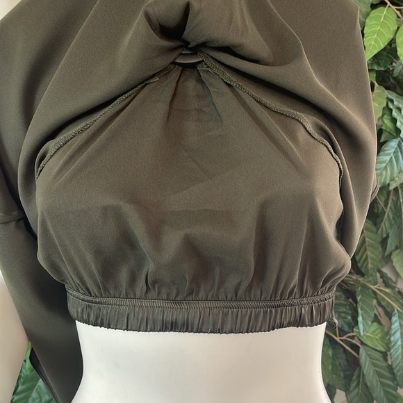 WHBM RING DETAIL HALTER TOP - Picture 10 of 12